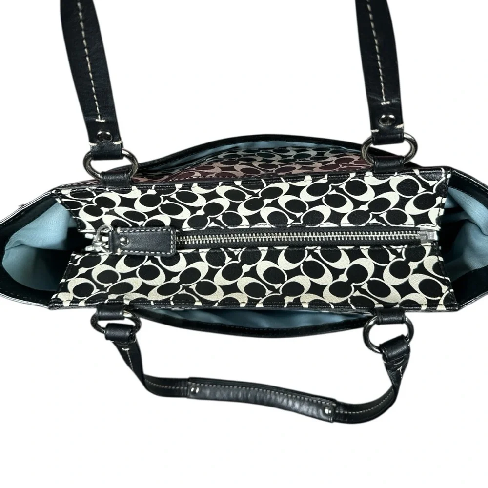 Coach Chelsea Heritage Signature Tote EUC - Picture 9 of 15